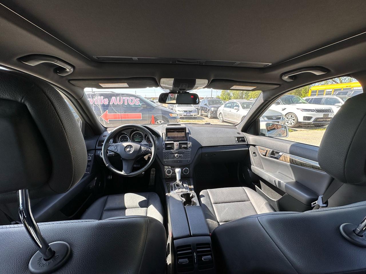 2011 Mercedes-Benz C-Class C 300 Photo