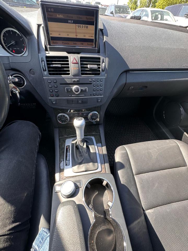 2011 Mercedes-Benz C-Class C 300 Photo