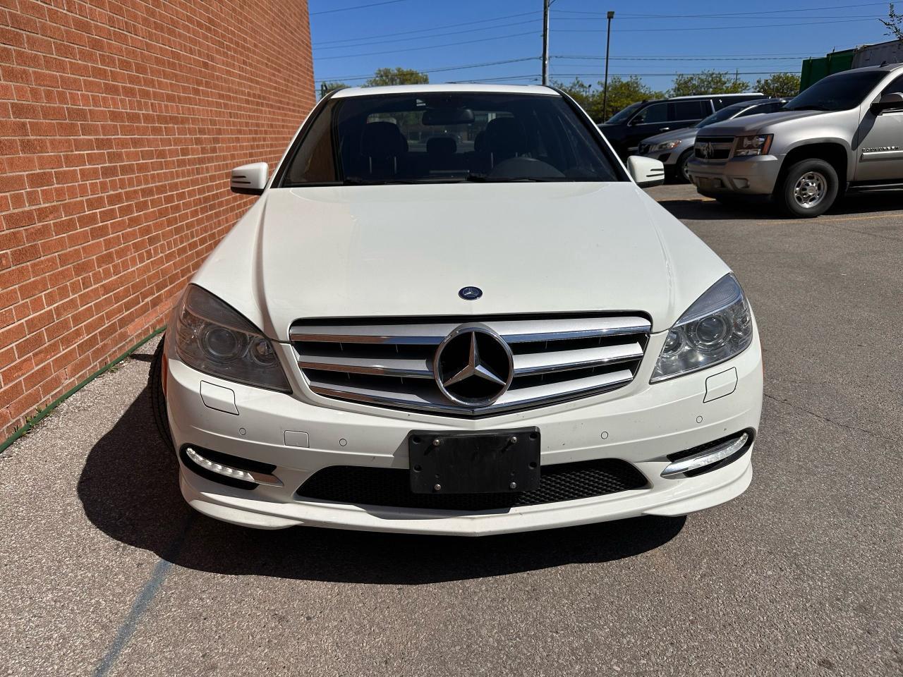 2011 Mercedes-Benz C-Class C 300 Photo3