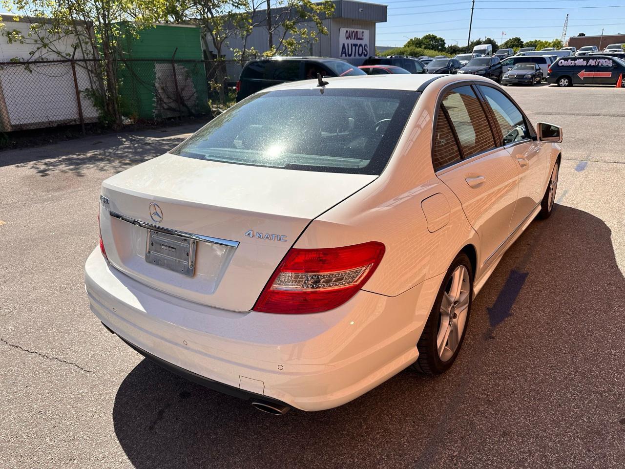 2011 Mercedes-Benz C-Class C 300 Photo