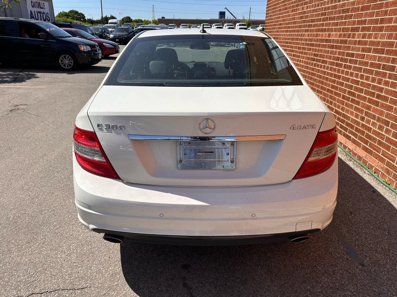 2011 Mercedes-Benz C-Class C 300 Photo