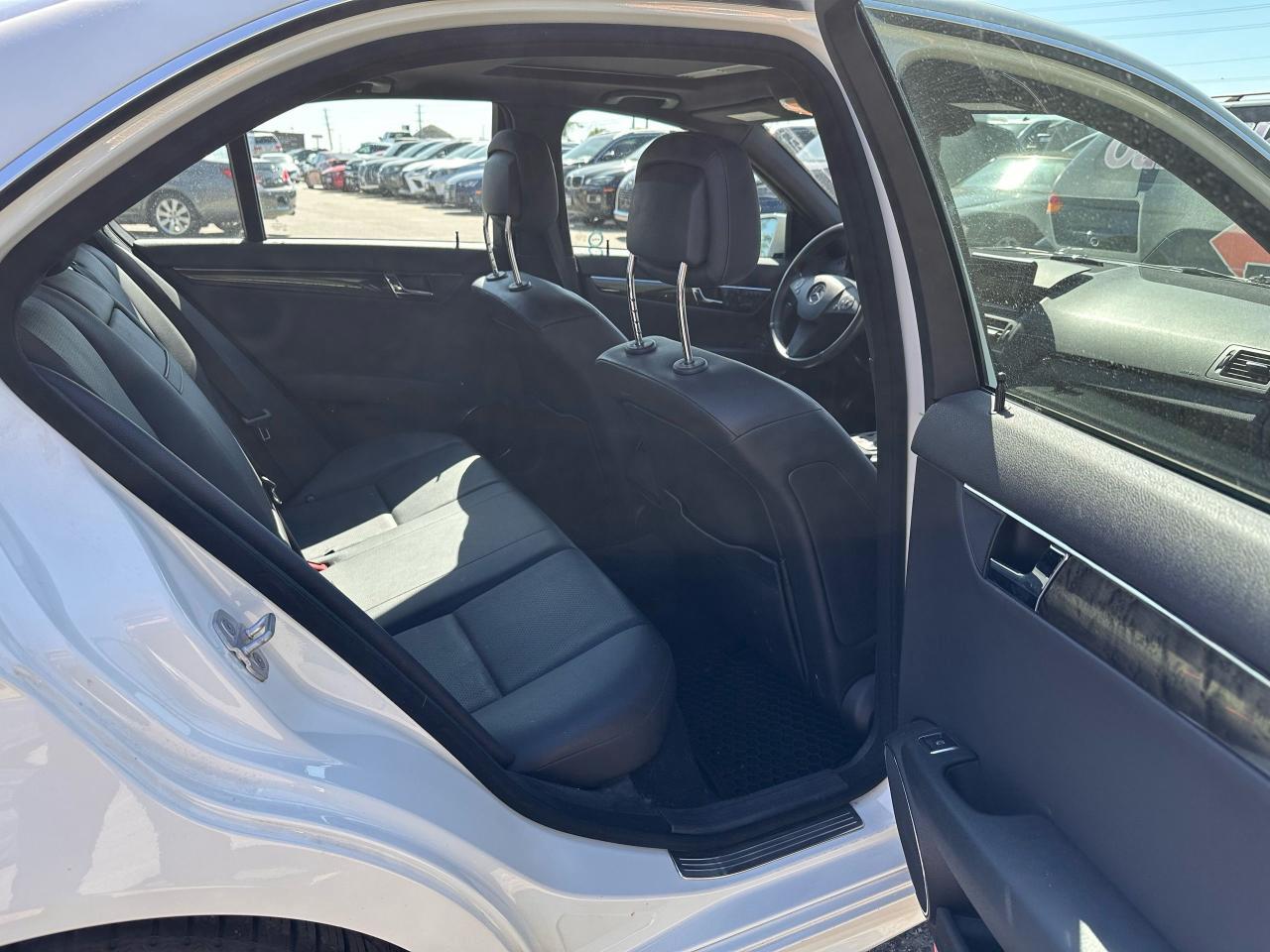 2011 Mercedes-Benz C-Class C 300 Photo
