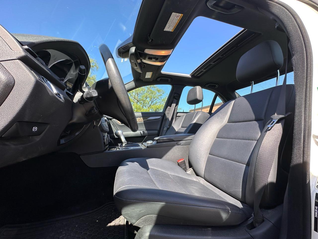 2011 Mercedes-Benz C-Class C 300 Photo