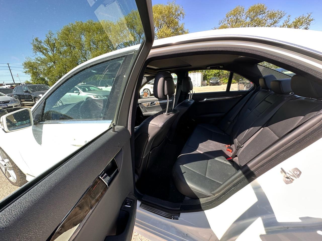2011 Mercedes-Benz C-Class C 300 Photo