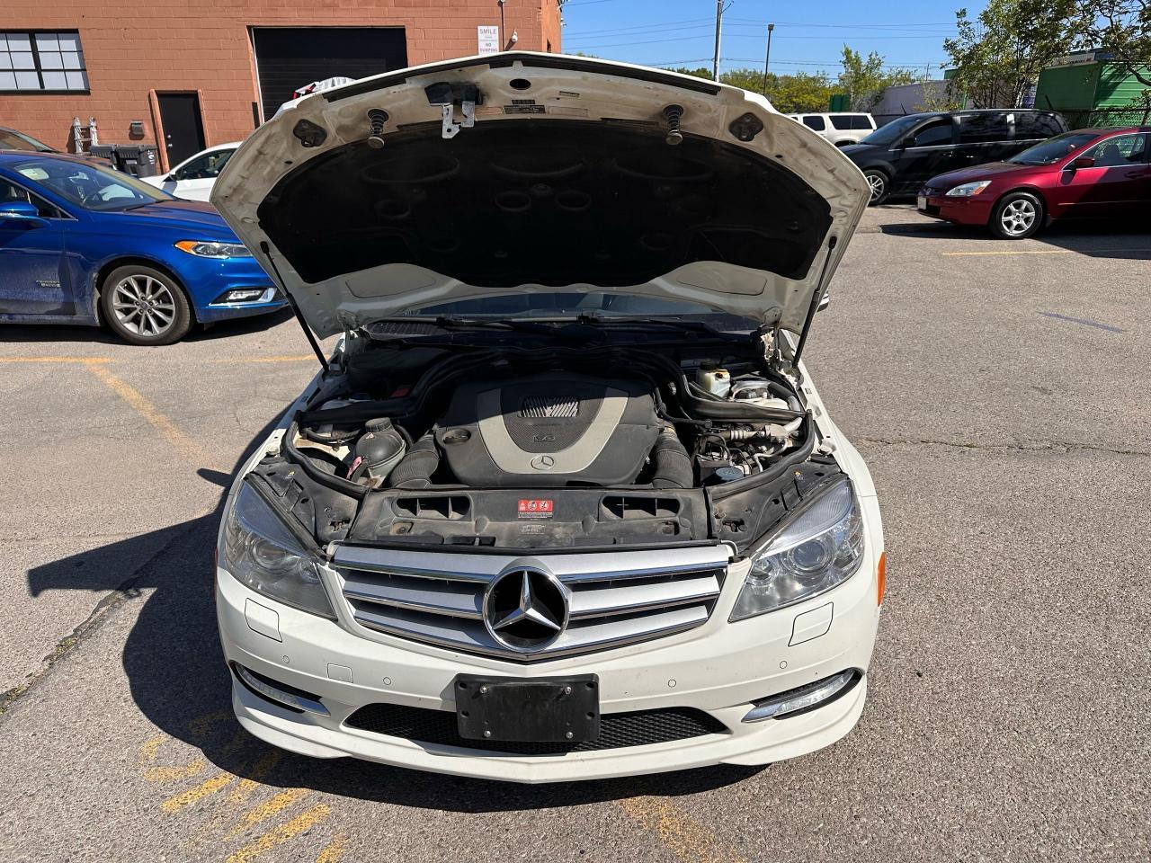 2011 Mercedes-Benz C-Class C 300 Photo