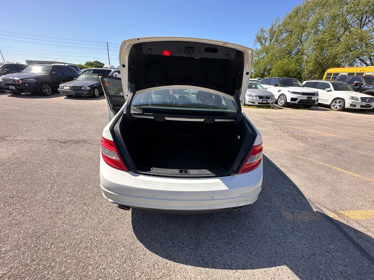 2011 Mercedes-Benz C-Class C 300 Photo