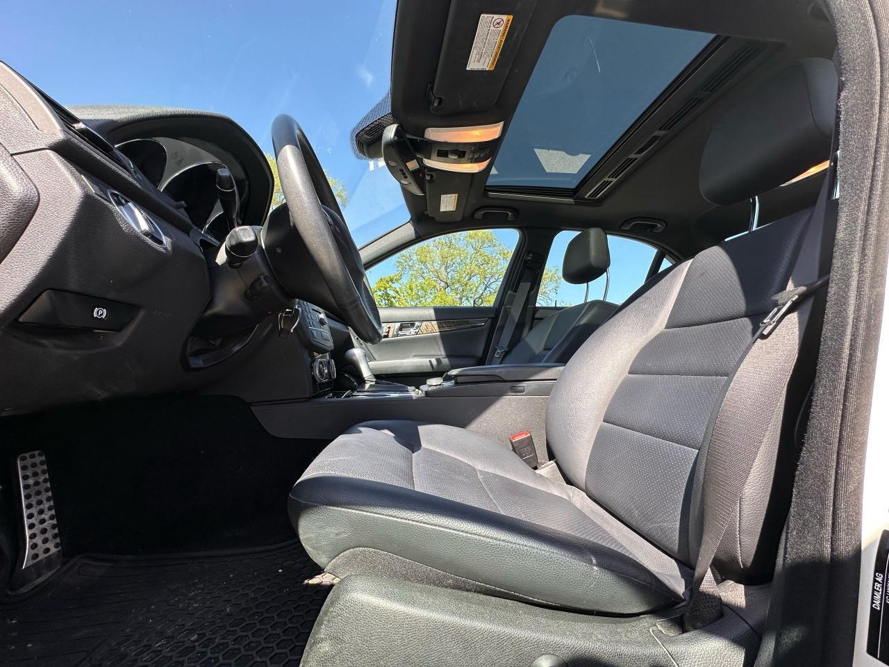 2011 Mercedes-Benz C-Class C 300 Photo