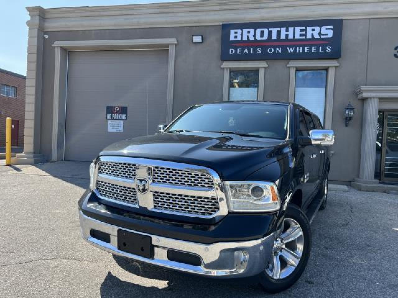 Used 2018 RAM 1500 LARAMIE CREW CAB SWB for sale in Oakville, ON