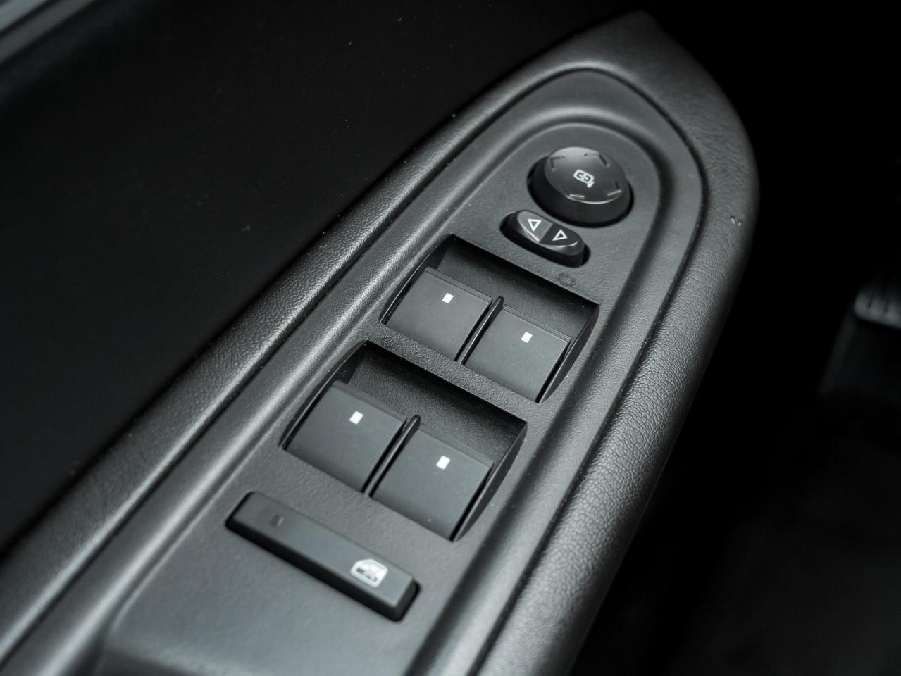 2015 GMC Acadia SLE Photo