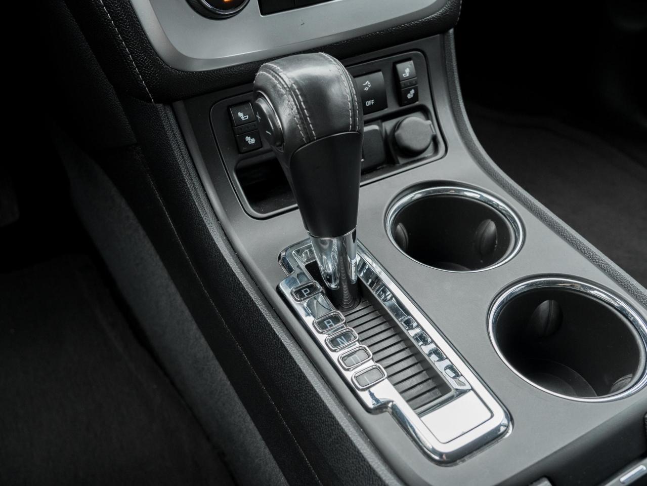 2015 GMC Acadia SLE Photo