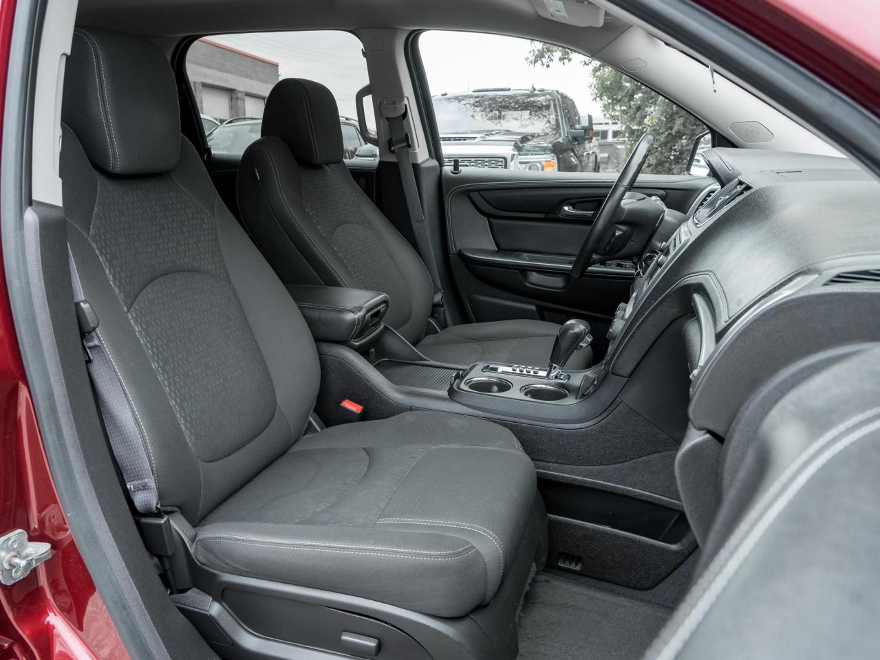 2015 GMC Acadia SLE Photo