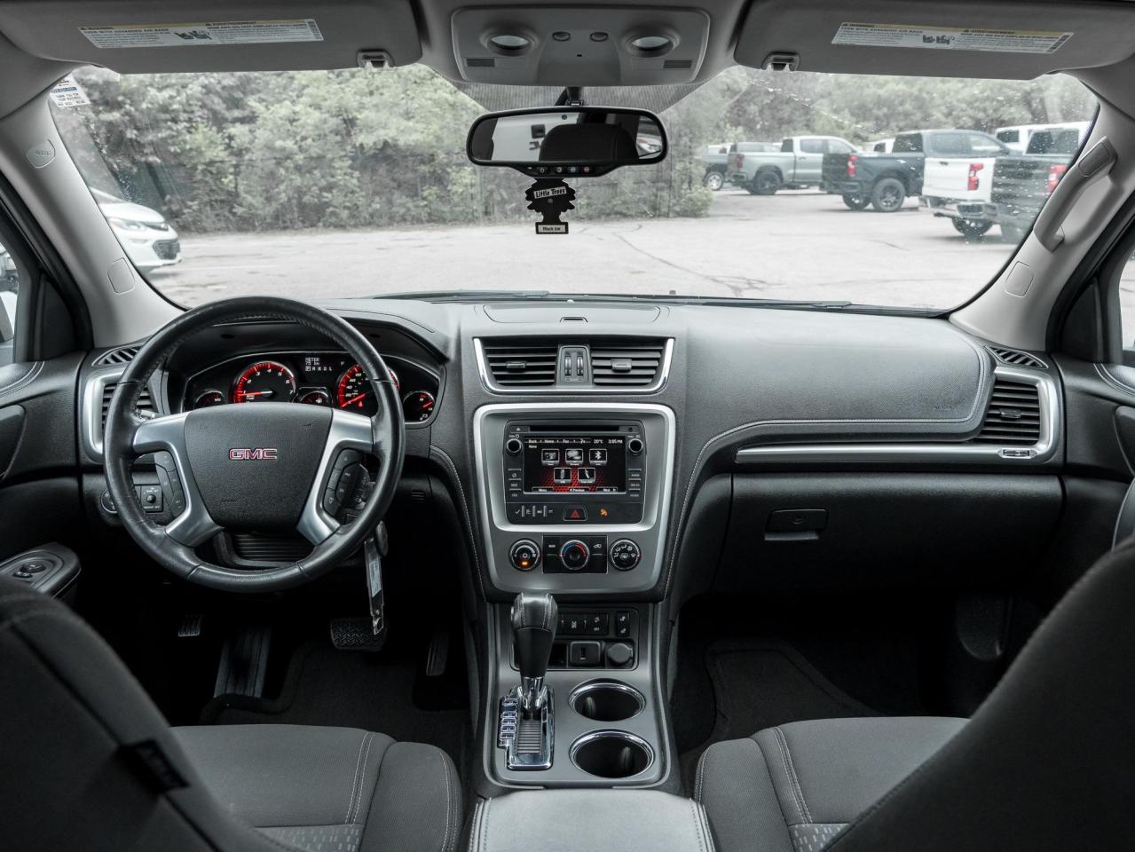 2015 GMC Acadia SLE Photo