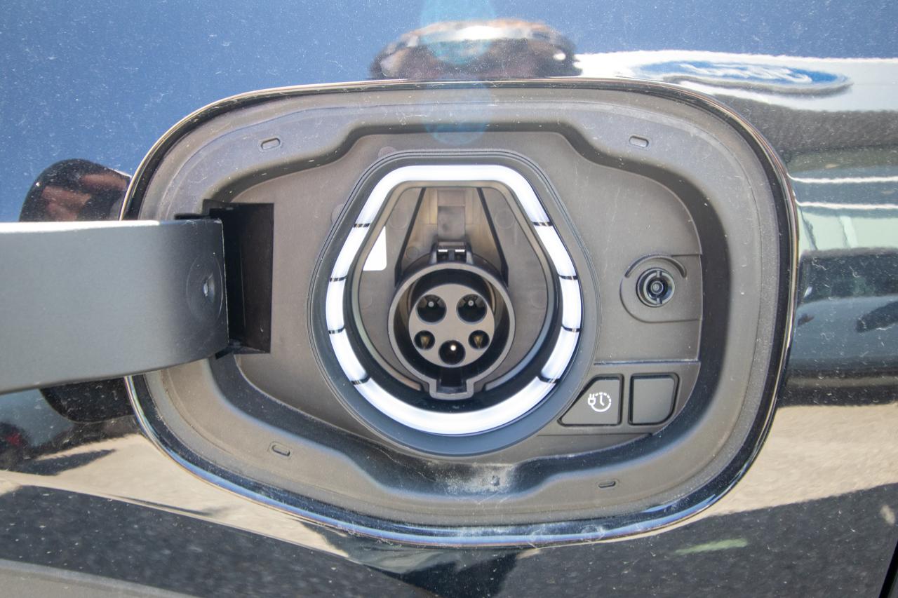 new 2025 Ford Escape car, priced at $40,294
