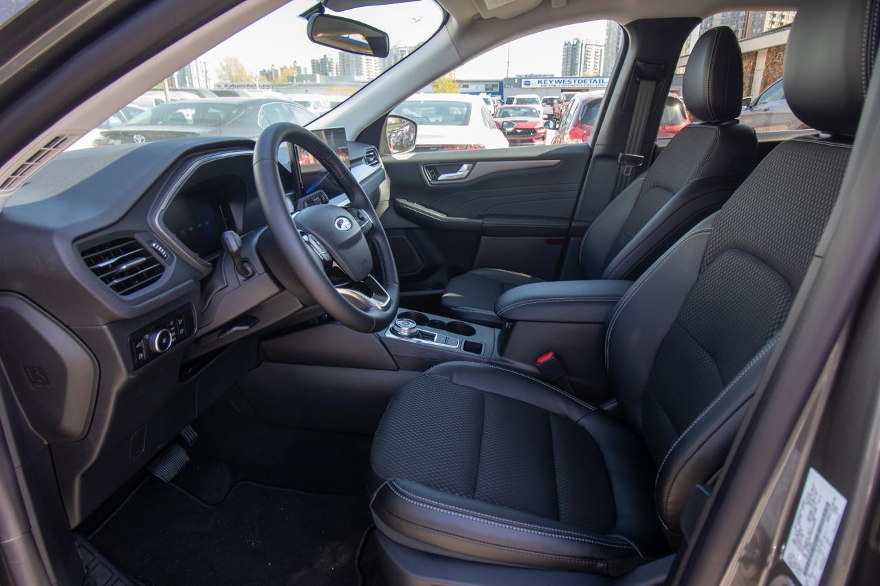 new 2025 Ford Escape car, priced at $40,444