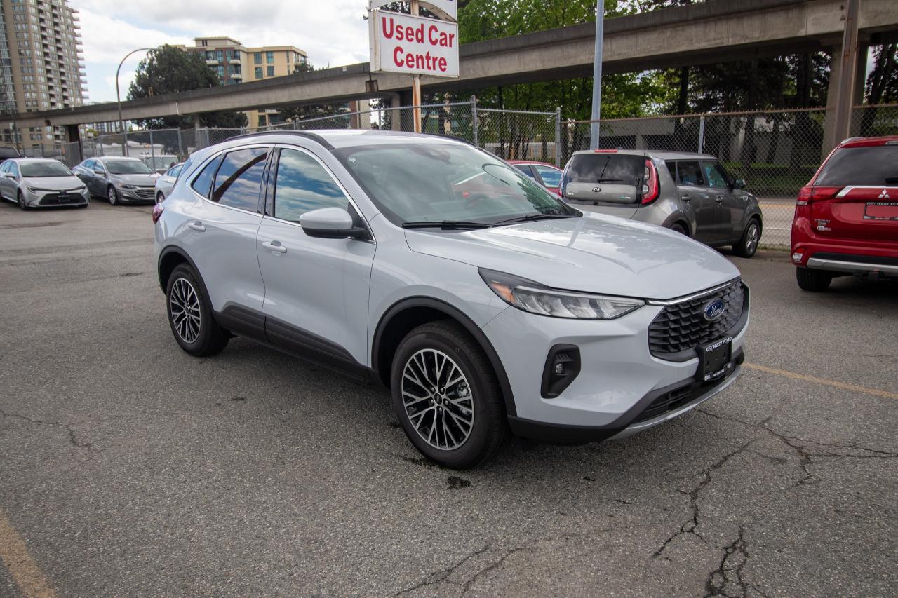 new 2025 Ford Escape car, priced at $40,444