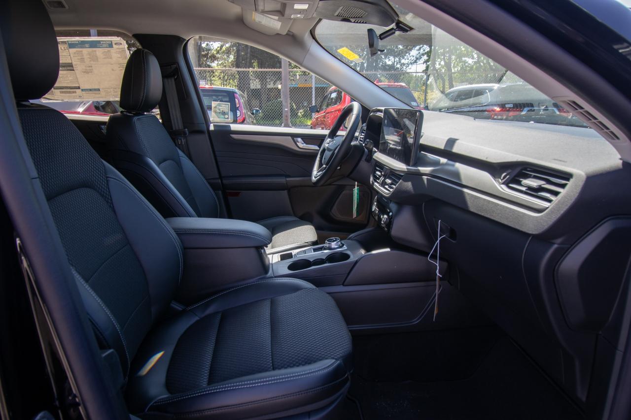 new 2025 Ford Escape car, priced at $41,444