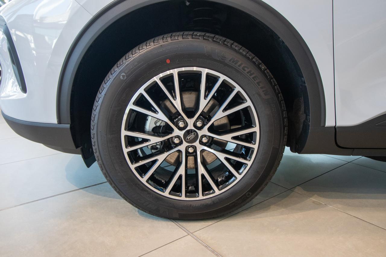 new 2025 Ford Escape car, priced at $40,444