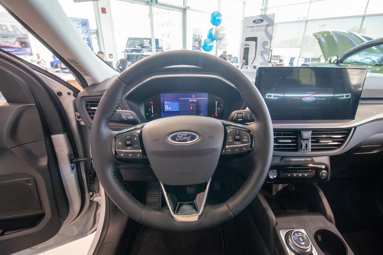 new 2025 Ford Escape car, priced at $40,444