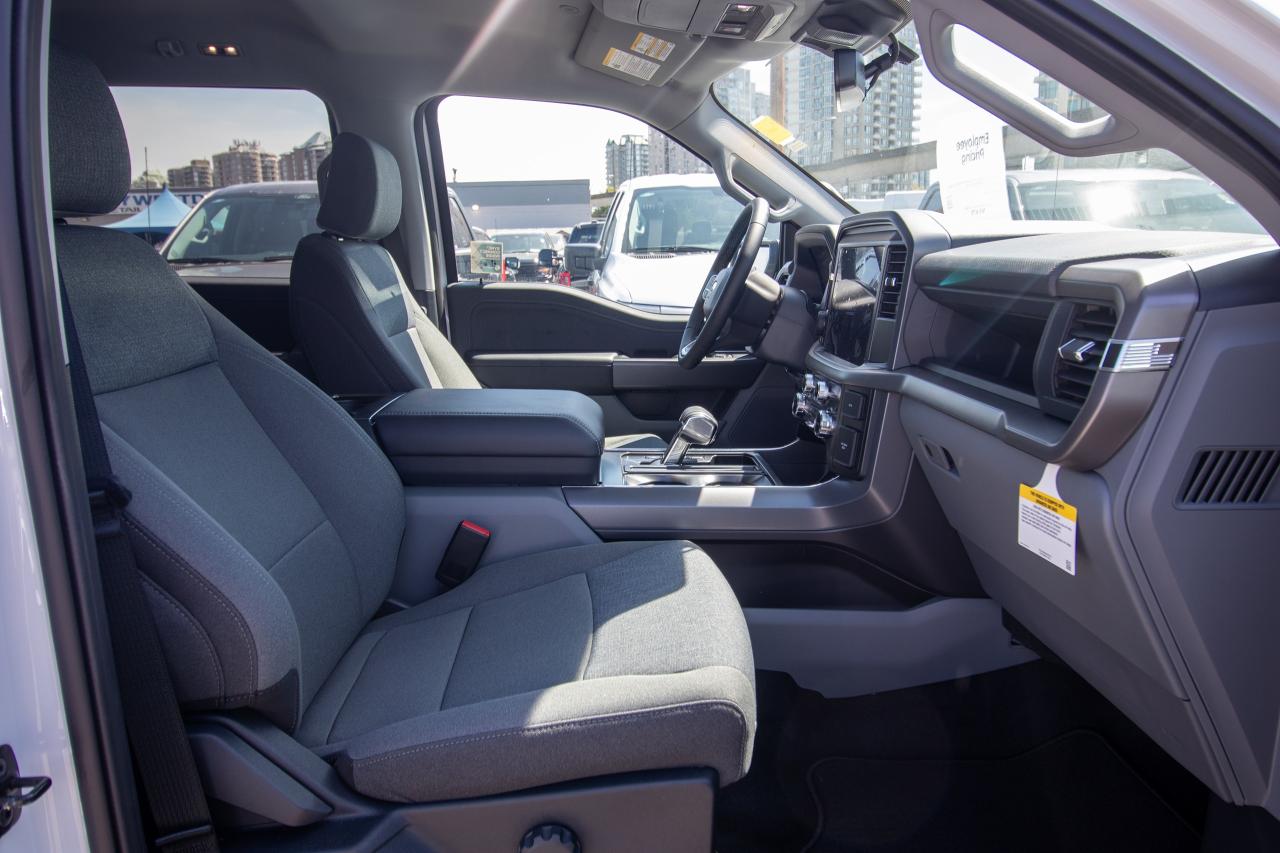 new 2025 Ford F-150 Lightning car, priced at $59,675