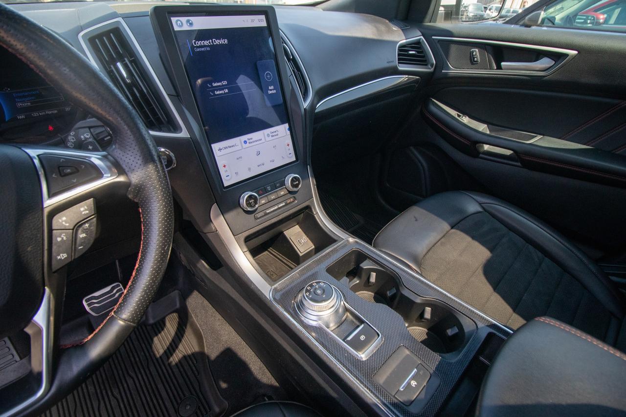 used 2022 Ford Edge car, priced at $32,988